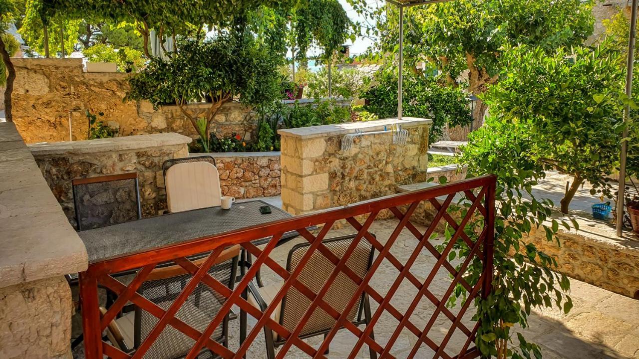 Apartments Obala Бол Экстерьер фото