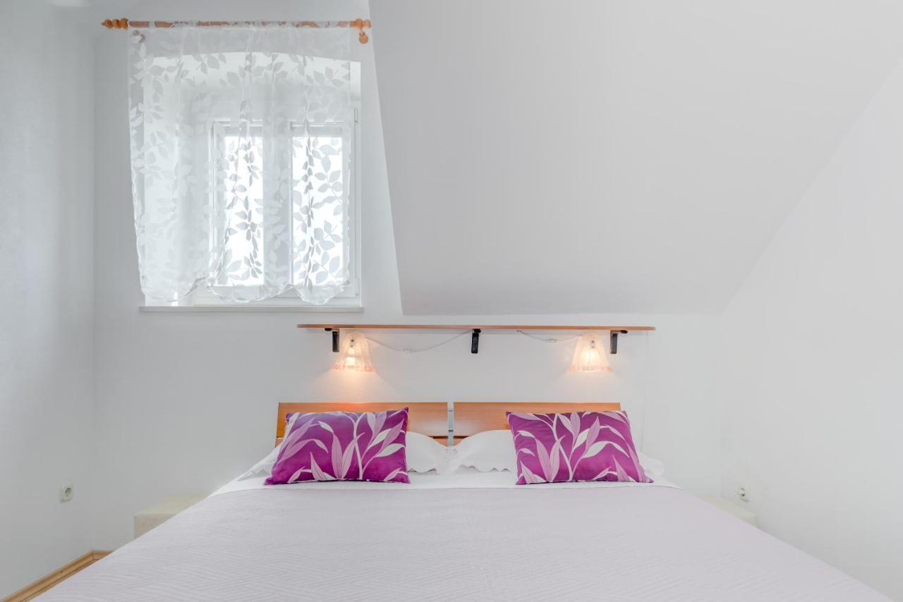 Apartments Obala Бол Экстерьер фото