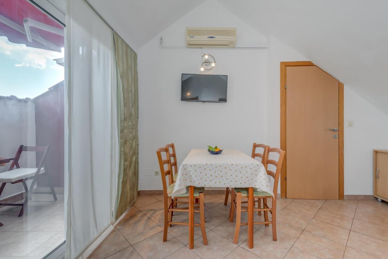 Apartments Obala Бол Экстерьер фото