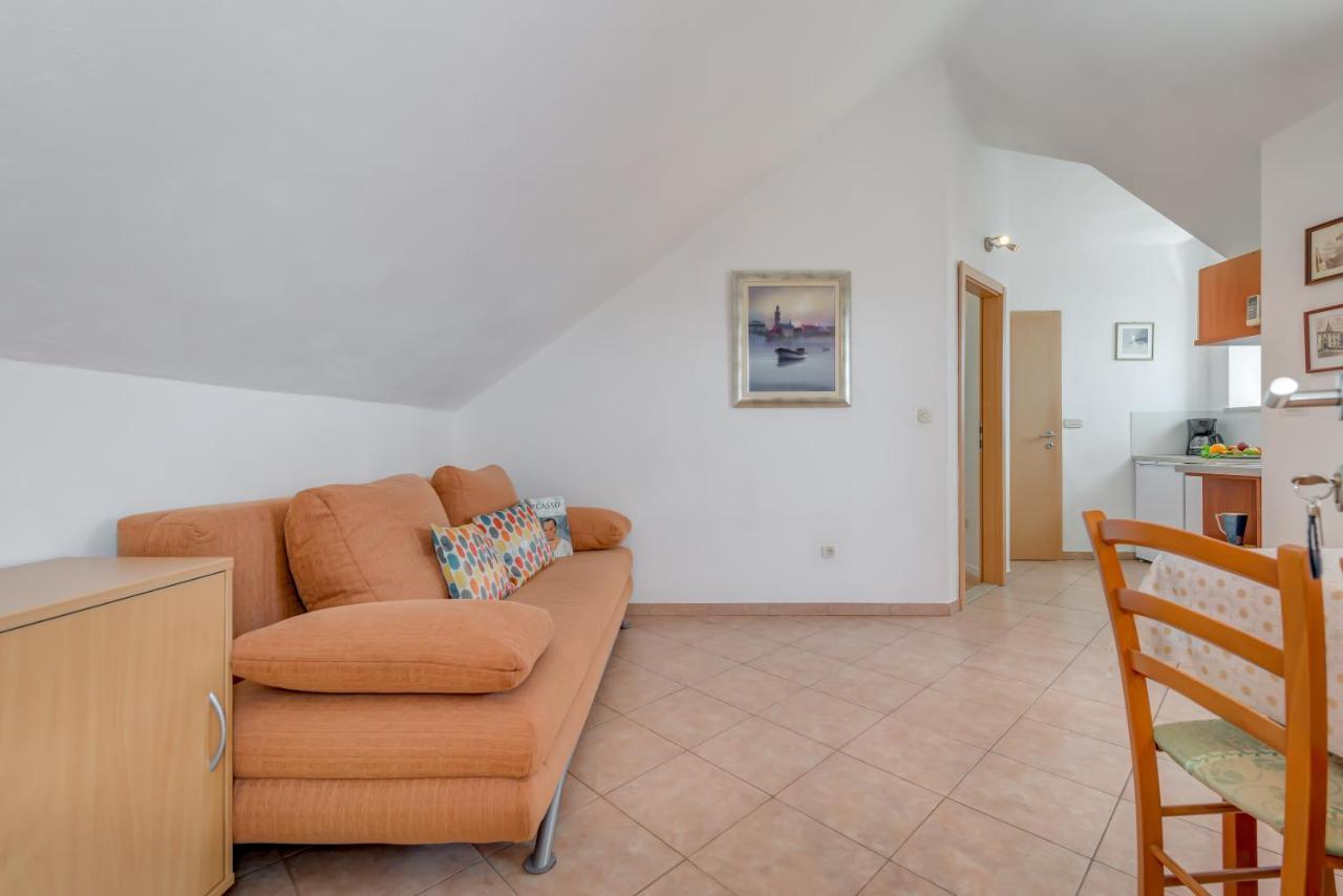 Apartments Obala Бол Экстерьер фото