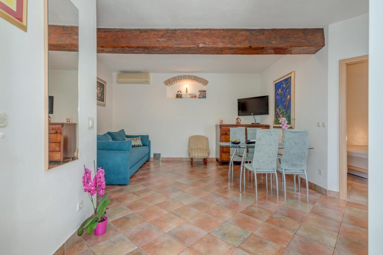Apartments Obala Бол Экстерьер фото