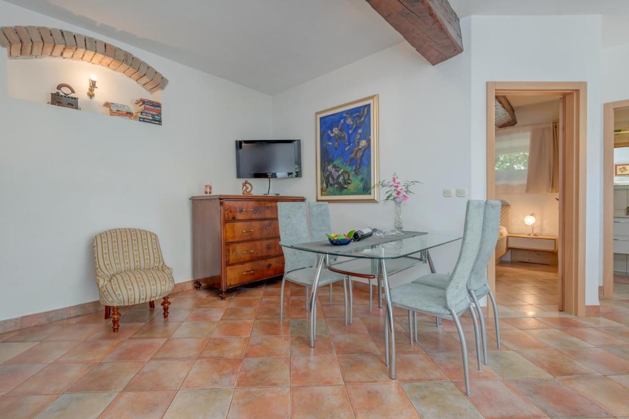 Apartments Obala Бол Экстерьер фото