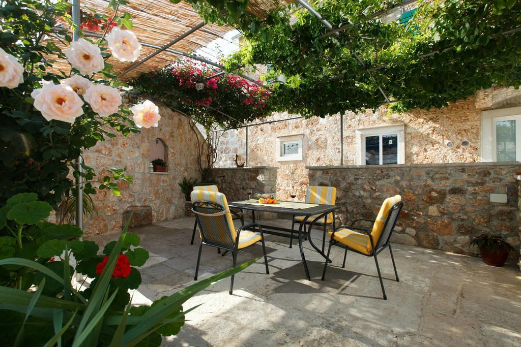Apartments Obala Бол Экстерьер фото