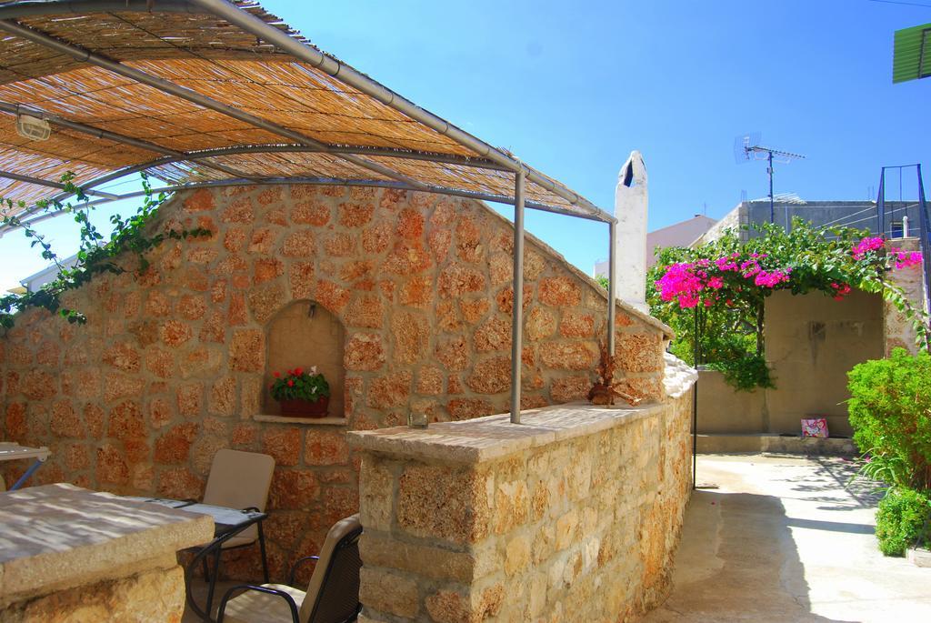 Apartments Obala Бол Экстерьер фото