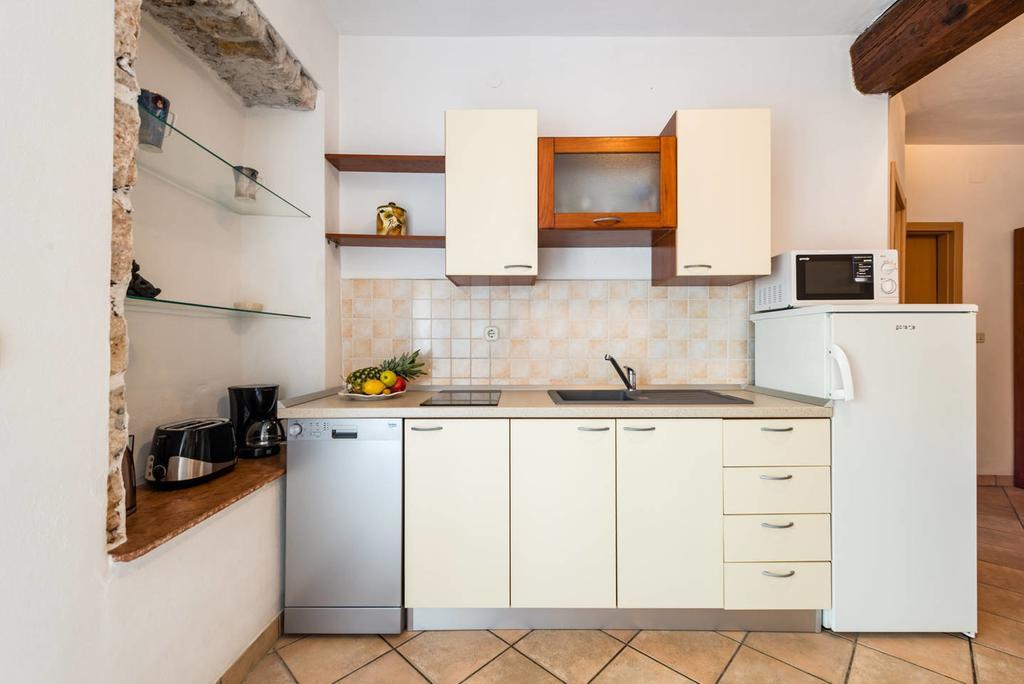 Apartments Obala Бол Экстерьер фото