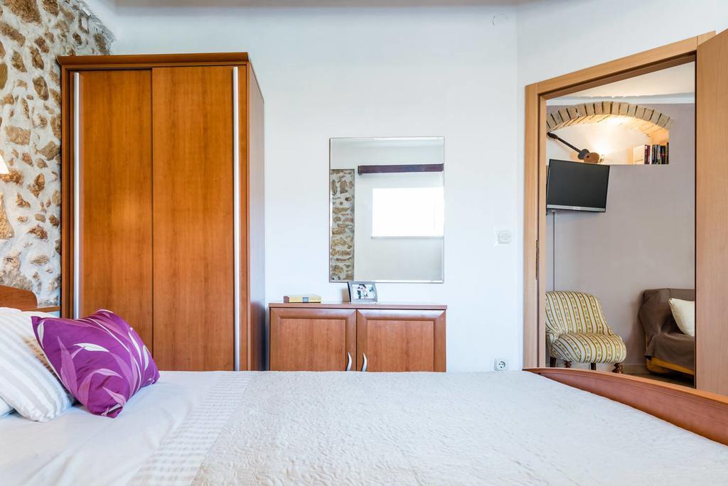 Apartments Obala Бол Экстерьер фото